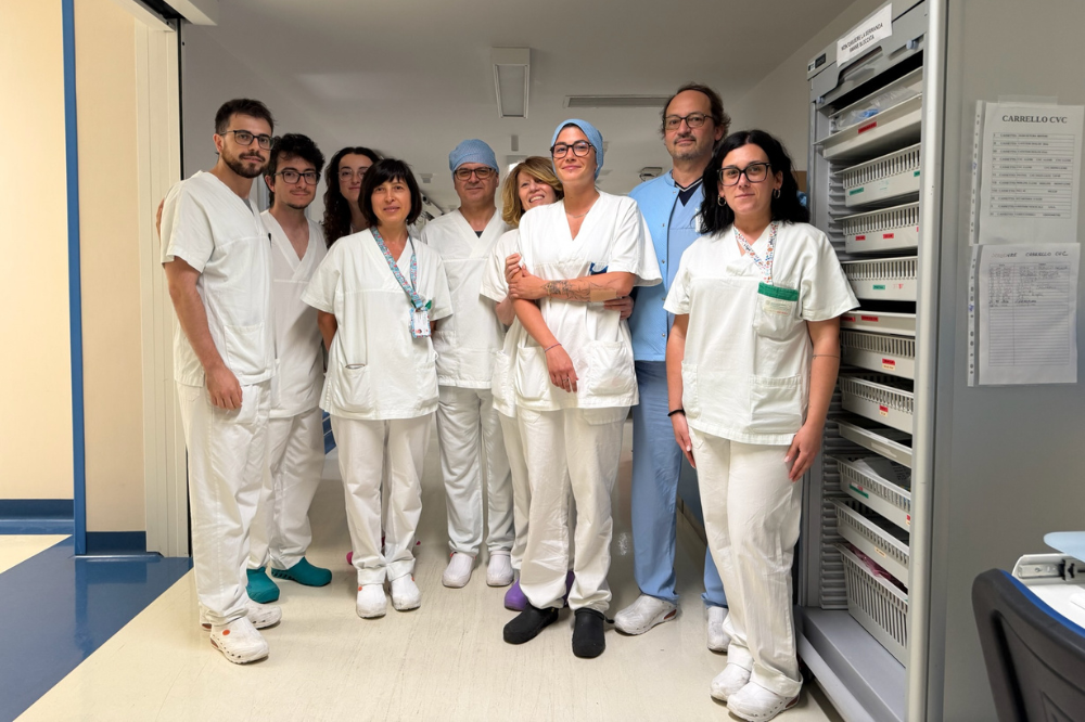 Serena Opipari e i colleghi del reparto di Rianimazione con il Primario Andrea Zanoni